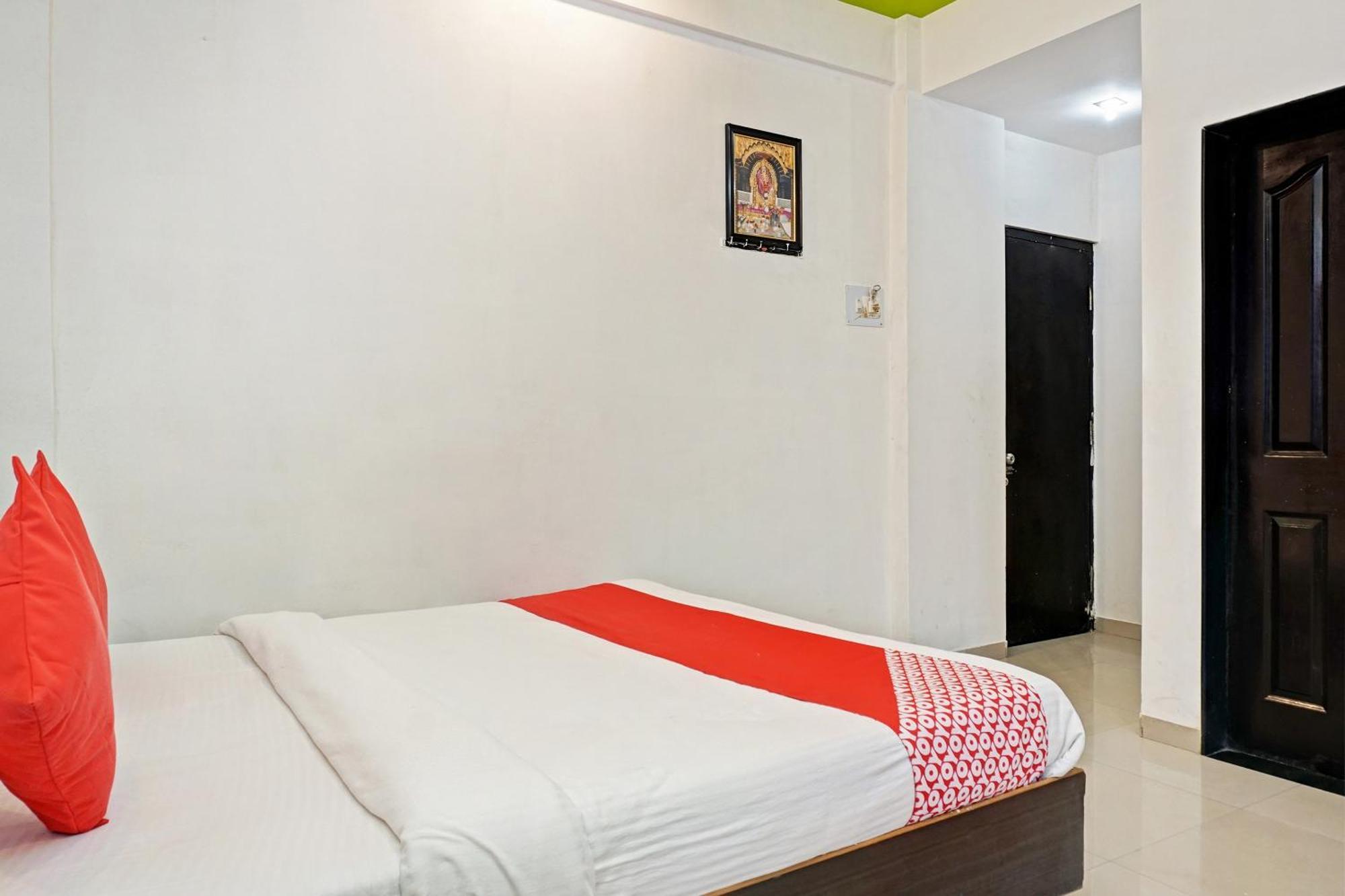 Super Hotel O Shirdi Sai Inn Exteriör bild